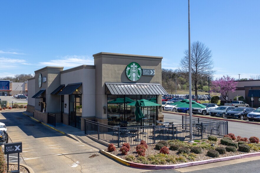 Primary Photo Of 2034 Fayetteville Rd, Van Buren Restaurant For Sale
