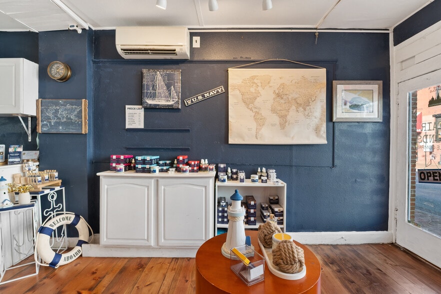 More Photos Of 45 Randall St, Annapolis Storefront For Sale