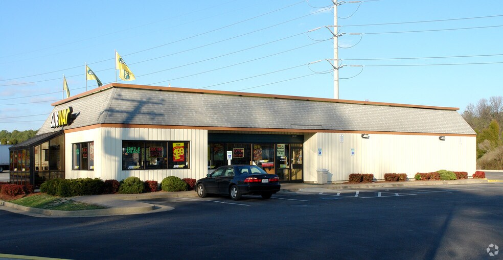 Primary Photo Of 4320 Commerce Rd, Richmond Storefront Retail Office For Lease