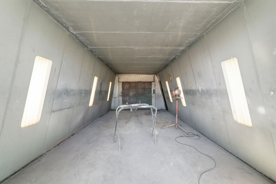 More Photos Of 11239 Veterans Memorial Dr, Houston Auto Repair For Sale