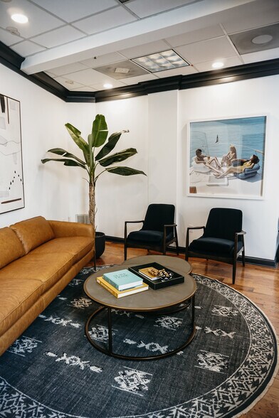 More Photos Of 442 W Kennedy Blvd, Tampa Office For Lease