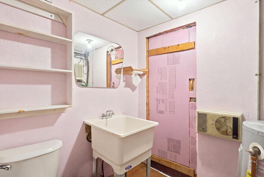 More Photos Of 33-37 S Main St, Ipswich Storefront Retail Residential For Sale