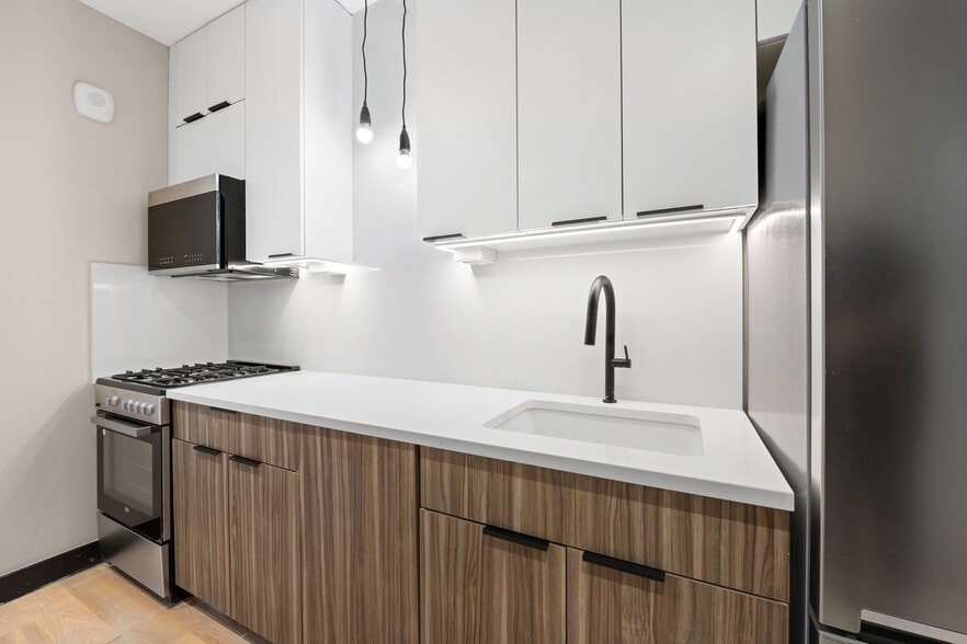 More Photos Of 208 15th St, Jersey City Apartments For Sale