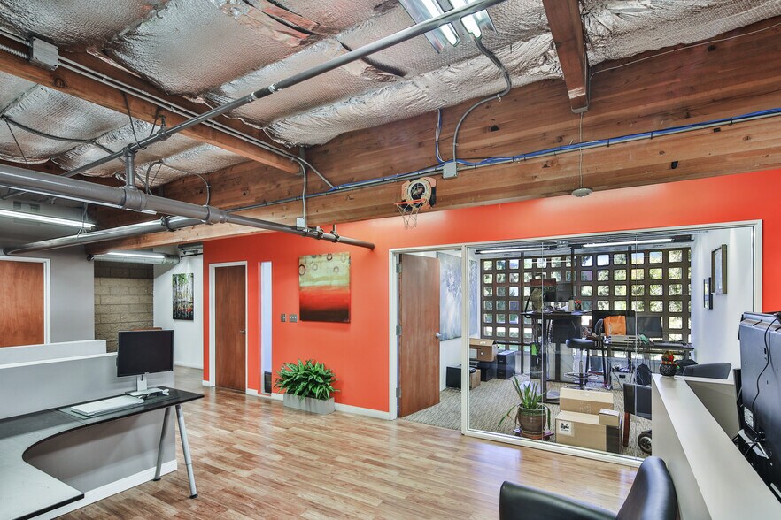 More Photos Of 3720 Skypark Dr, Torrance Research And Development For Lease