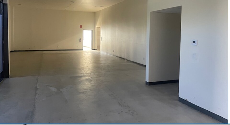 More Photos Of 829-833 Flynn Rd, Camarillo Manufacturing For Lease