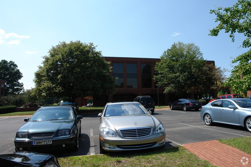 More Photos Of 115 East Park Dr, Brentwood Serviced Offices For Sale