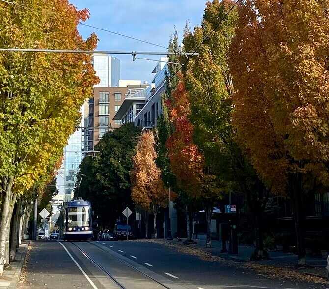 More Photos Of 1100 NW Glisan St, Portland Office For Lease
