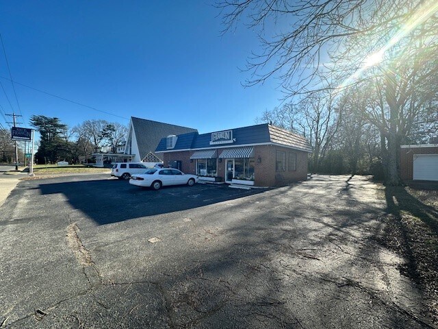 More Photos Of 610 E Franklin St, Monroe Drugstore For Sale