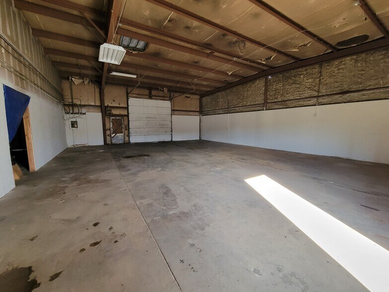 More Photos Of 660 California Way, Longview Warehouse For Sale