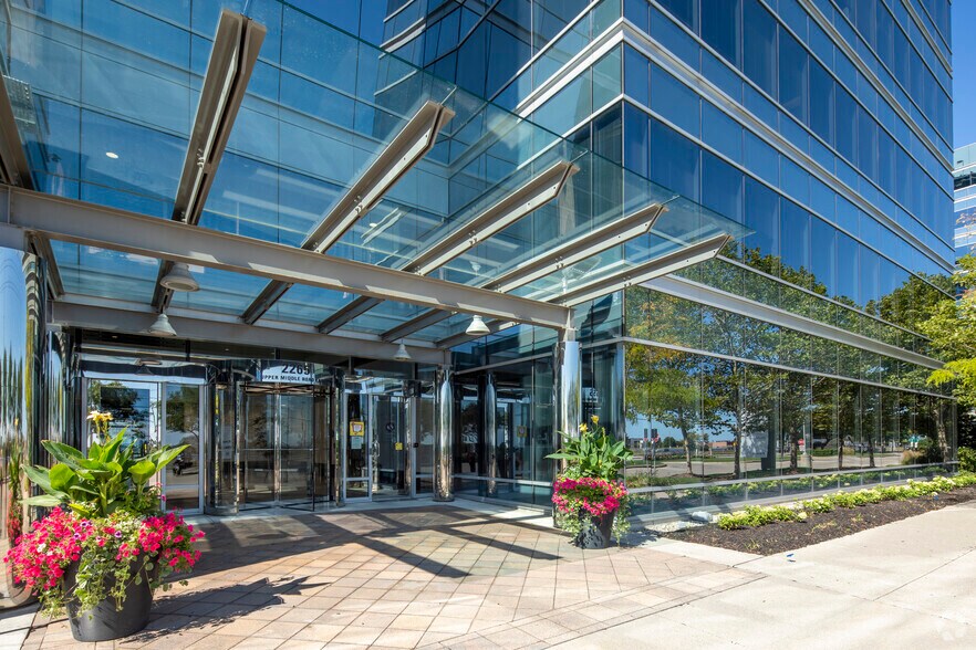 More Photos Of 2265 Upper Middle Rd E, Oakville Office For Lease