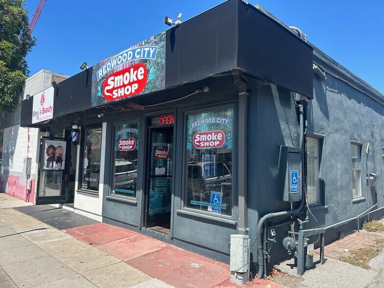 More Photos Of 411-417 Lathrop St, Redwood City Service For Sale