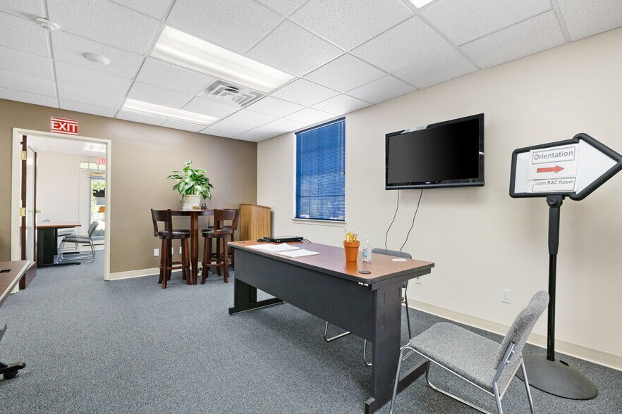 More Photos Of 221 N Marina St, Prescott Medical For Lease