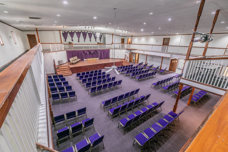 More Photos Of 5007 Ivy Ln, Dallas Religious Facility For Sale