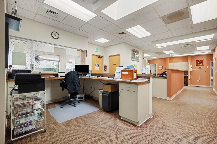 More Photos Of 2801 Leonard Dr, Valparaiso Medical For Sale