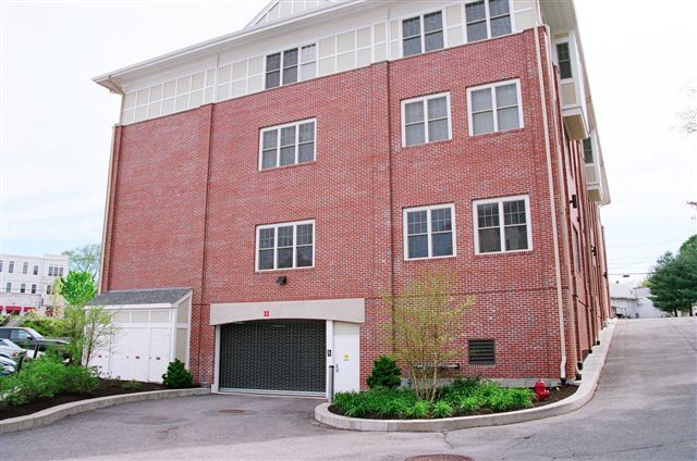 More Photos Of 9 Summer St, Franklin Medical For Lease