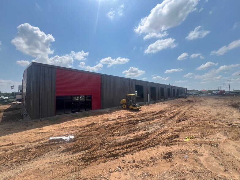 More Photos Of 12300 S Pipeline Rd, Euless Warehouse For Sale