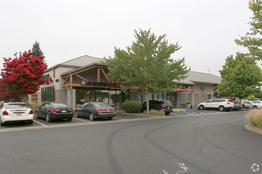 More Photos Of 6580 Hembree Ln, Windsor Storefront Retail Office For Lease