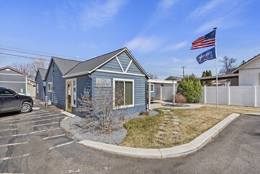 More Photos Of 124 E Pine Ave, Meridian Office For Sale