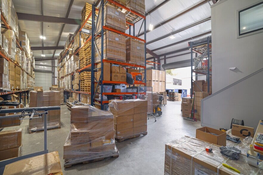 More Photos Of 15210 Fitzhugh Rd, Austin Warehouse For Sale