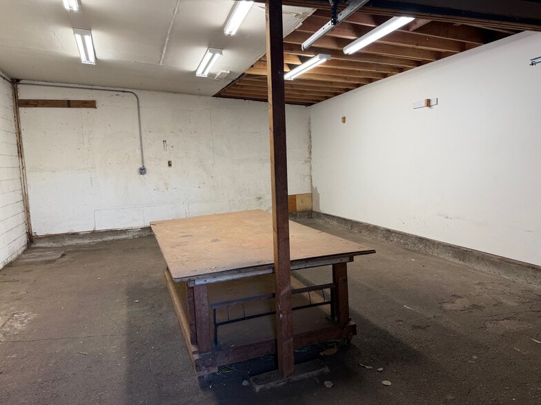 More Photos Of 5656 W Washington Blvd, Los Angeles Light Manufacturing For Lease