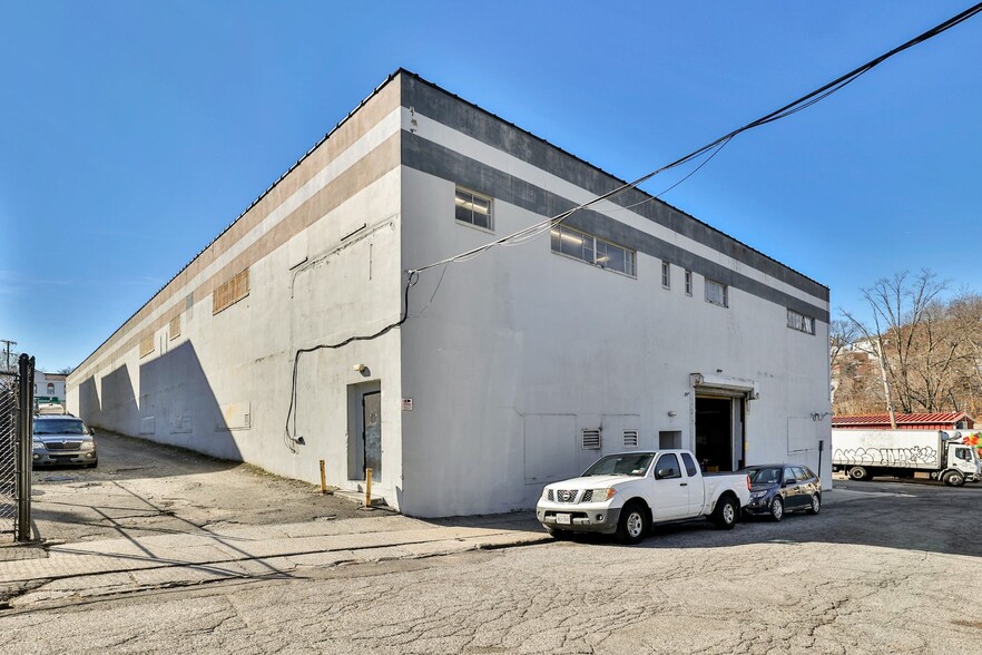 More Photos Of 16 Harrison Ave, Yonkers Warehouse For Lease