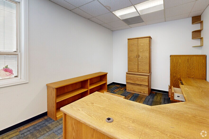 More Photos Of 2775 W Hampden Ave, Englewood Office For Lease