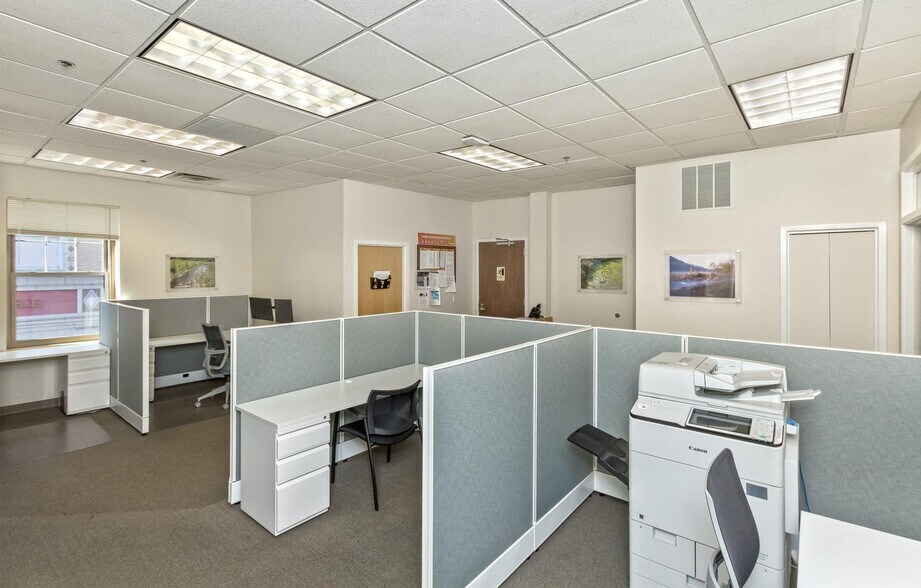 More Photos Of 56 College St, Asheville Office For Lease