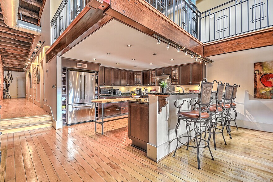 More Photos Of 529 State St, Bristol Storefront Retail Office For Sale