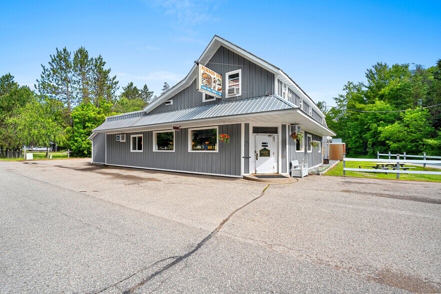 More Photos Of N12808 Northway Dr, Athelstane Restaurant For Sale