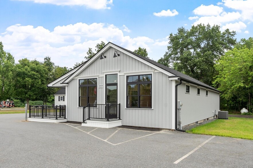 Primary Photo Of 777 Boston Rd, Groton Storefront For Lease
