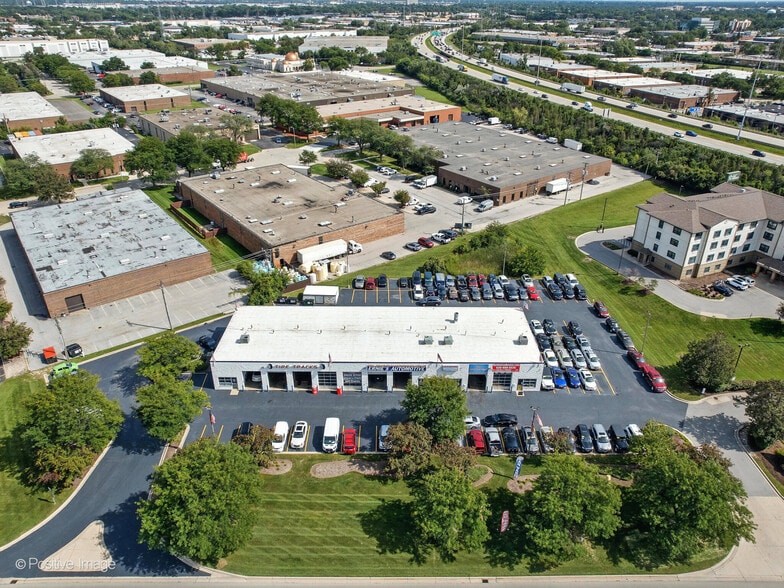 More Photos Of 524-530 W Grand Ave, Elmhurst Auto Repair For Sale