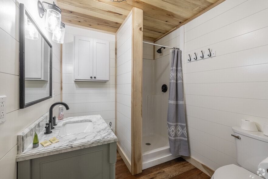 More Photos Of 444 Charlie Roberts Rd, Pelham Hospitality For Sale