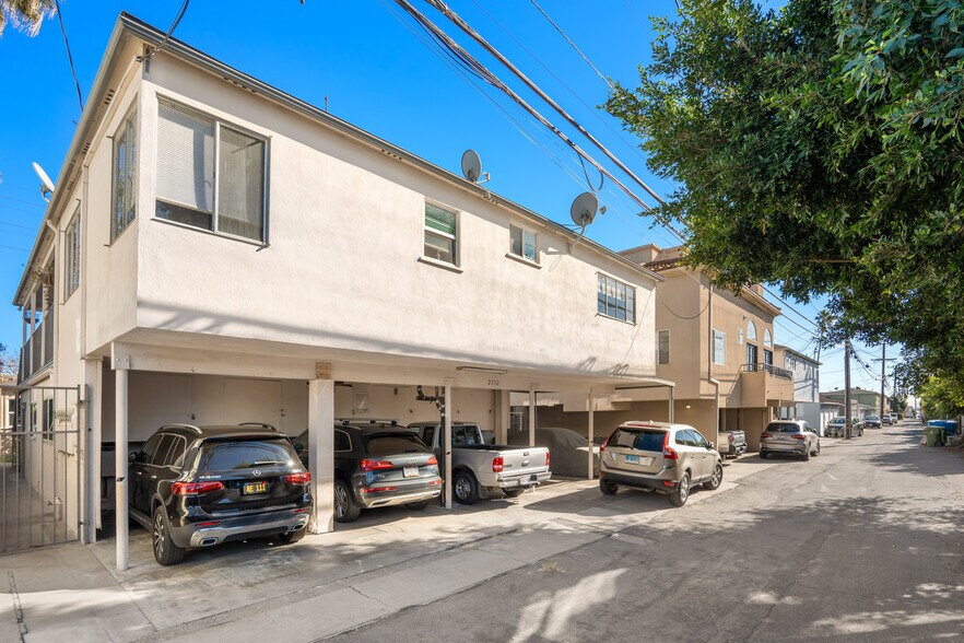 More Photos Of 2332 20th St, Santa Monica Apartments For Sale