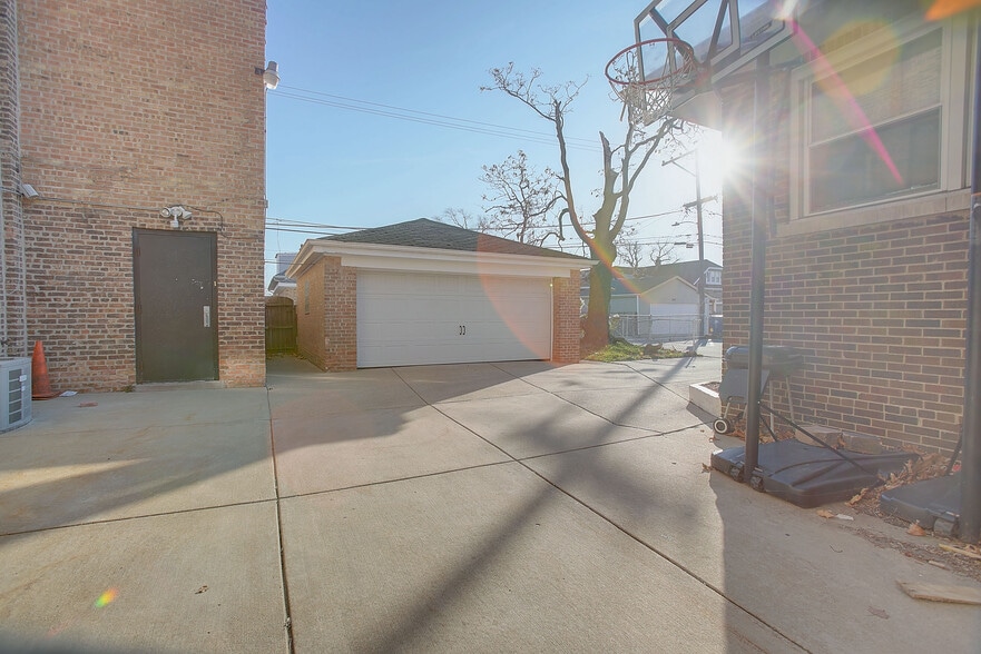 More Photos Of 1321-1323 S Austin Blvd, Cicero Religious Facility For Sale