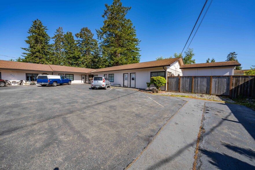 More Photos Of 542 Pacific Ave, Brookings Multifamily For Sale