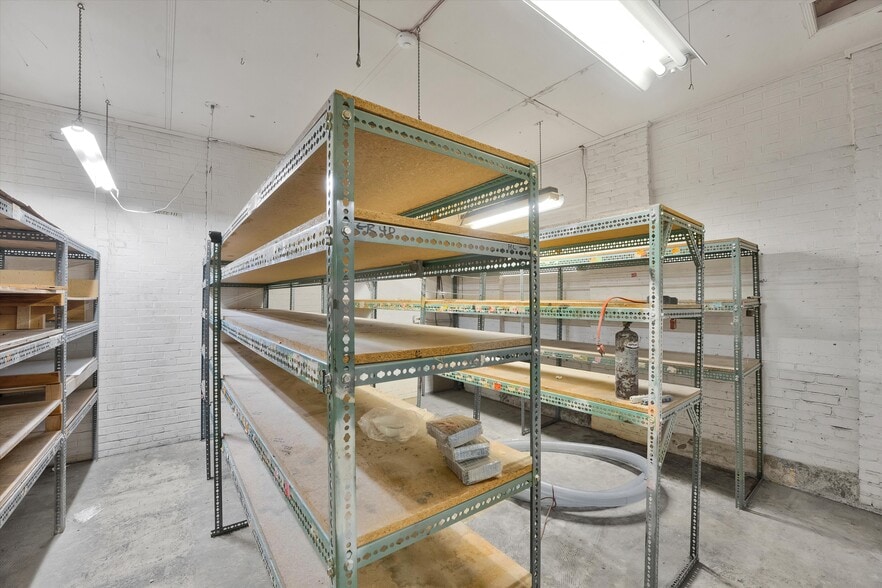 More Photos Of 602-620 Tacoma St, Allentown Manufacturing For Sale