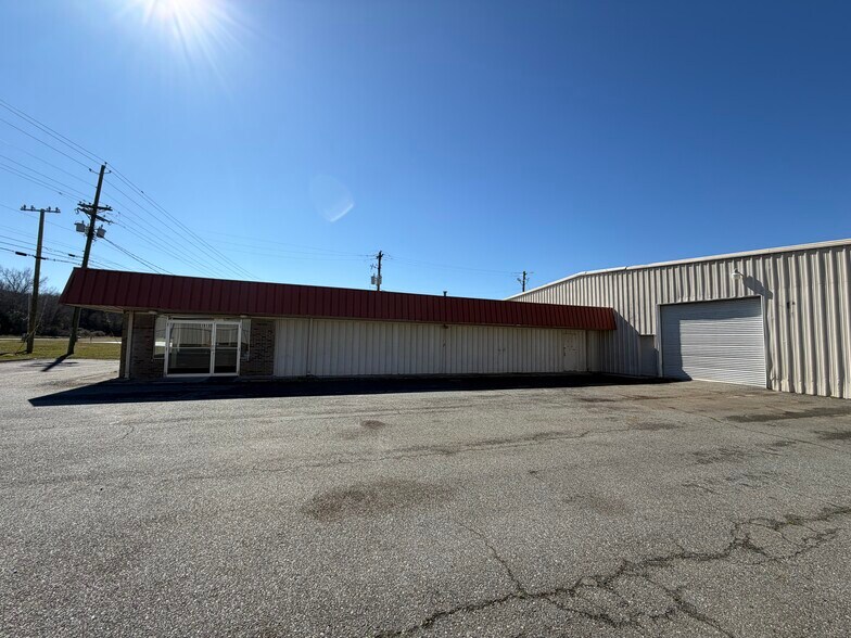 More Photos Of 1913 US 41 Hwy SW, Calhoun Flex For Lease