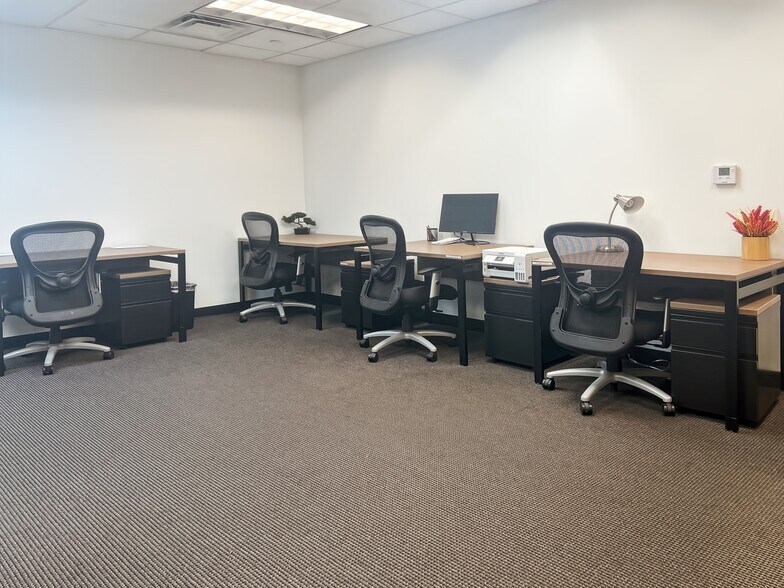 More Photos Of 2875 NE 191st St, Aventura Coworking Space