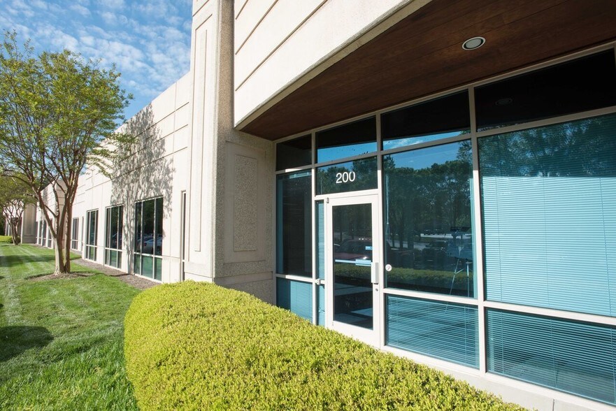 More Photos Of 2450 Commerce Ave, Duluth Office For Lease