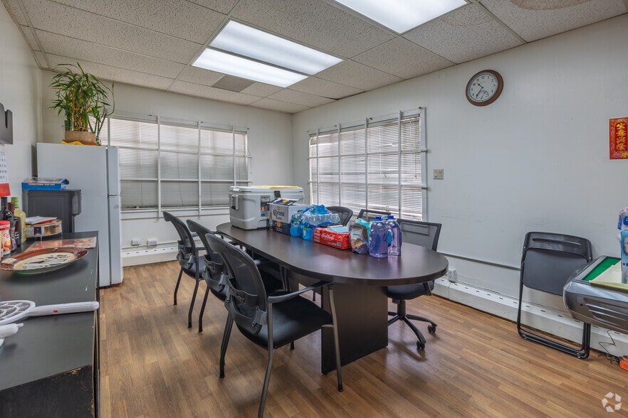 More Photos Of 141 S Maple Ave, South San Francisco Warehouse For Sale