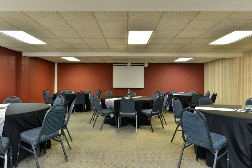 More Photos Of 910 Corn Products Rd, Corpus Christi Hotel For Sale