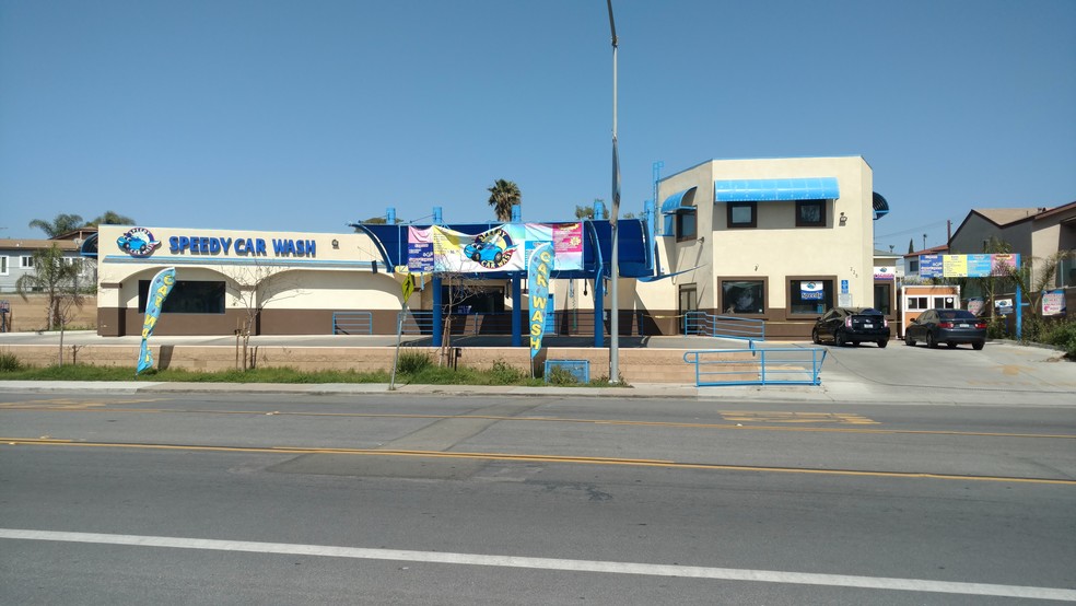 Primary Photo Of 225 W San Ysidro Blvd, San Ysidro Carwash For Lease