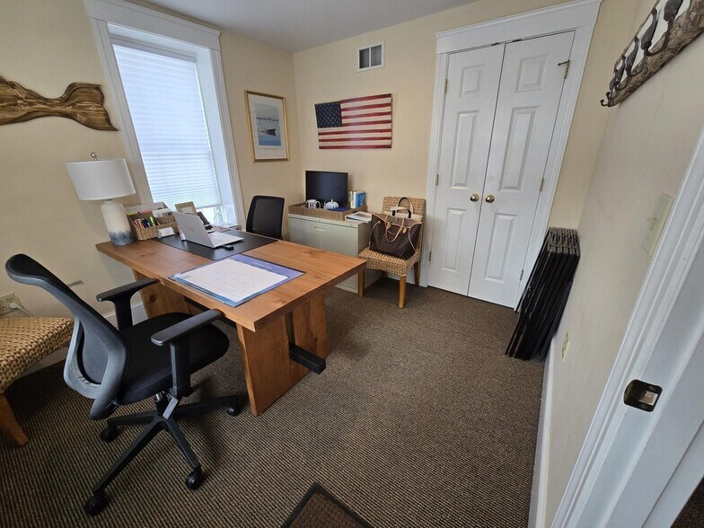More Photos Of 856 Main St, Chatham Office For Sale