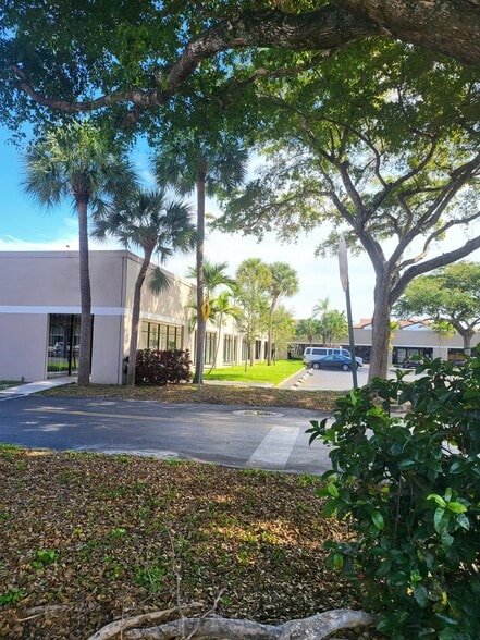 More Photos Of 4800 N State Road 7, Fort Lauderdale Medical For Lease