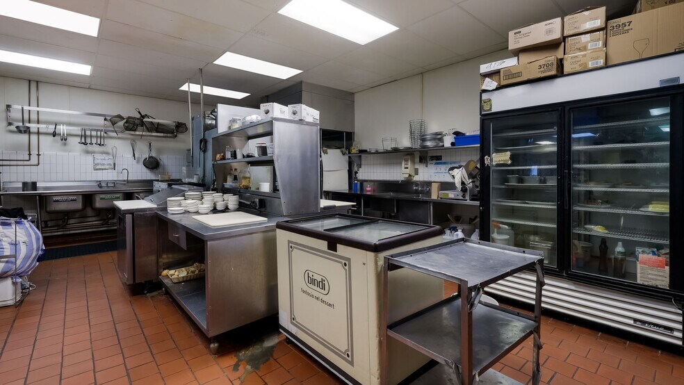 More Photos Of 1373 Easton Rd, Warrington Restaurant For Sale