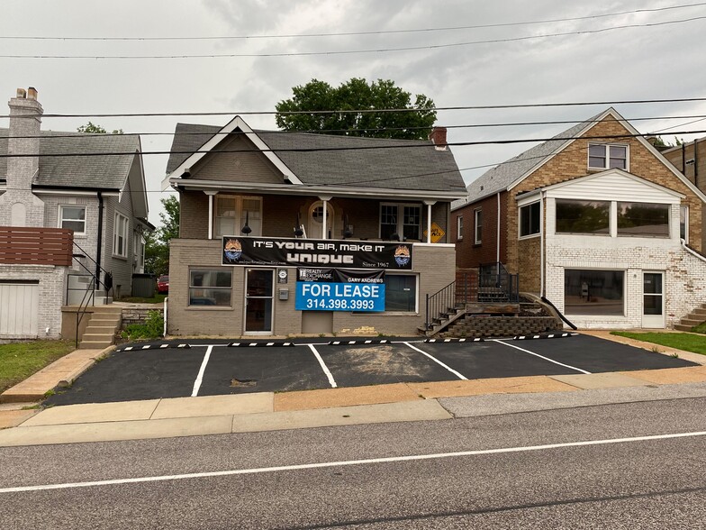 Primary Photo Of 2015 S Big Bend Blvd, Saint Louis Warehouse For Lease