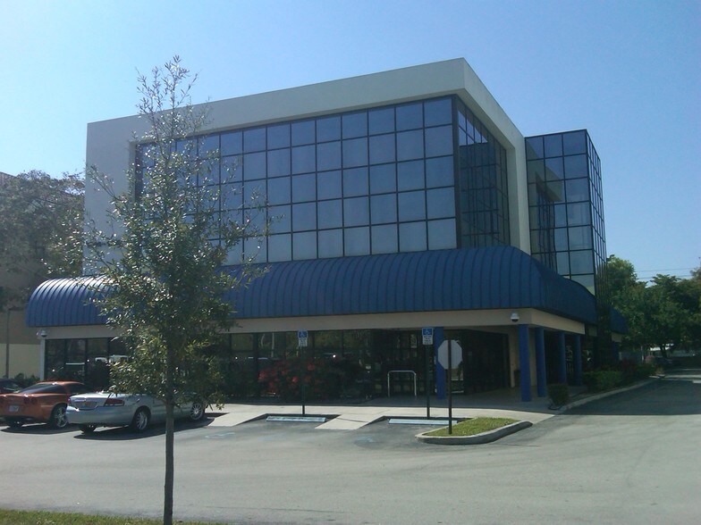 More Photos Of 1704-1726 N University Dr, Coral Springs Medical For Lease