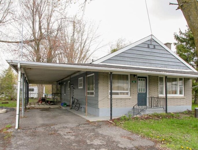 More Photos Of 9 Cockburn St, Berwick Service Station For Sale