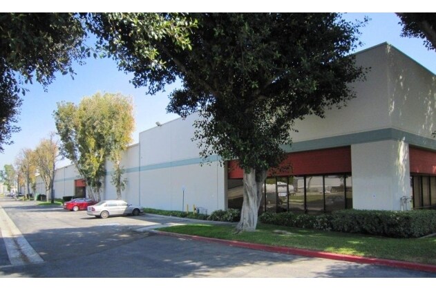 More Photos Of 14955-14971 E Salt Lake Ave, City Of Industry Manufacturing For Lease