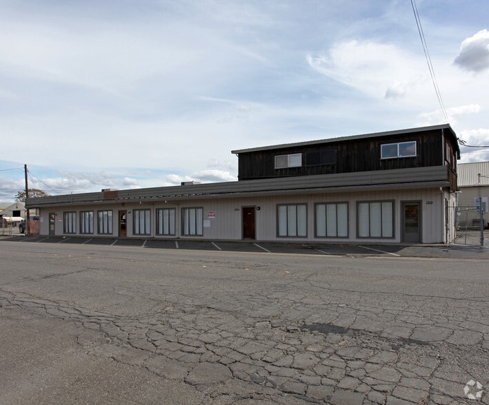 More Photos Of 1212-1216 Kentucky Ave, Woodland Office For Lease